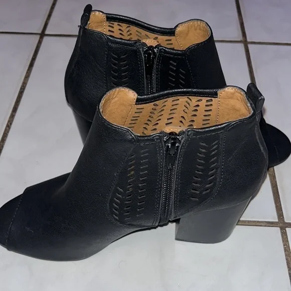 Jellypop Logan Open toe booties - Picture 7 of 9